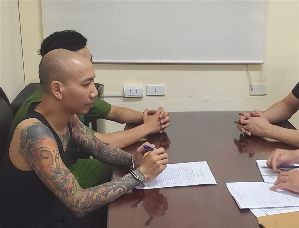 phu-le-105550-1787050568542-17870505688281937154637-1787103791.jpg