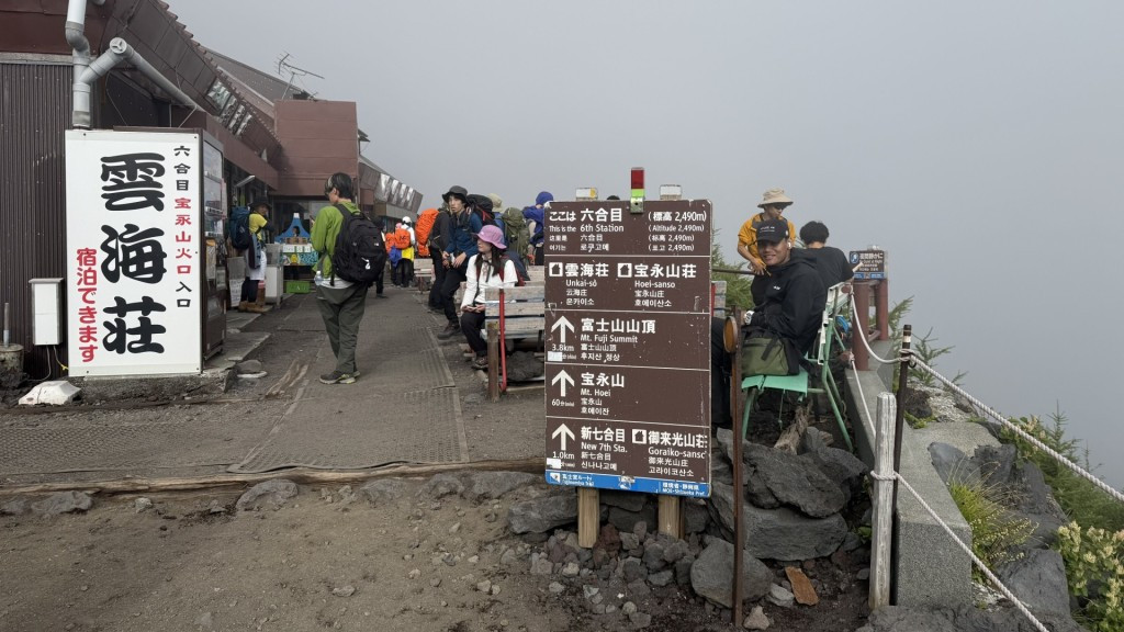 be-trai-7-tuoi-bi-cha-bo-lai-mot-minh-tren-nui-dspl-12-1787448359.png