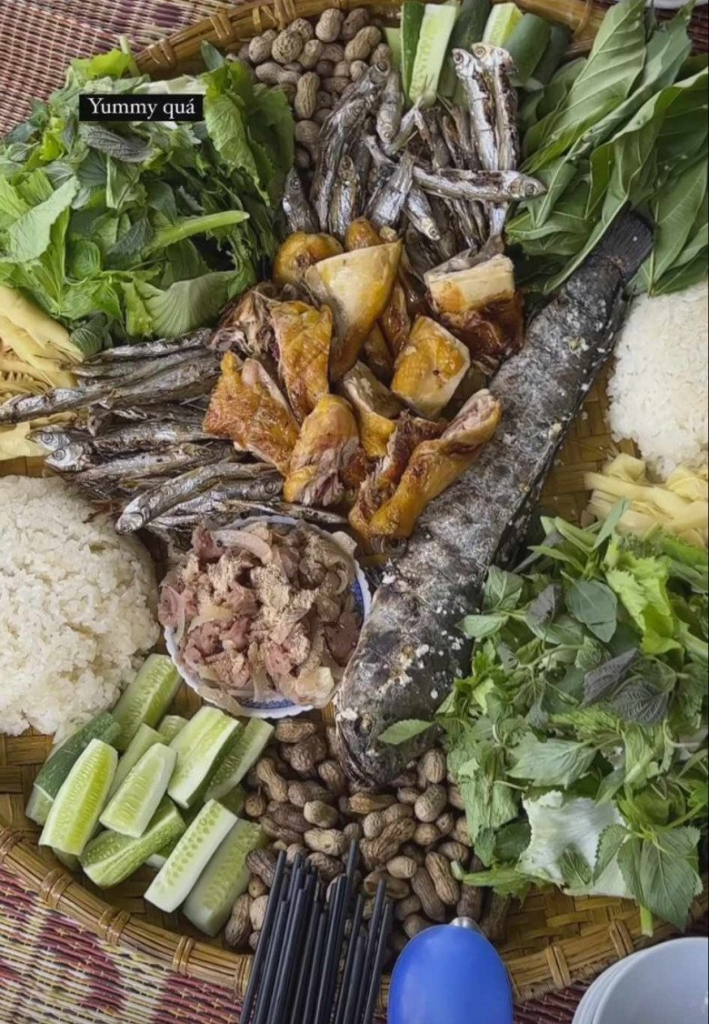 hoa-hau-nong-dan-do-thi-ha-khoe-1-1787987028.png