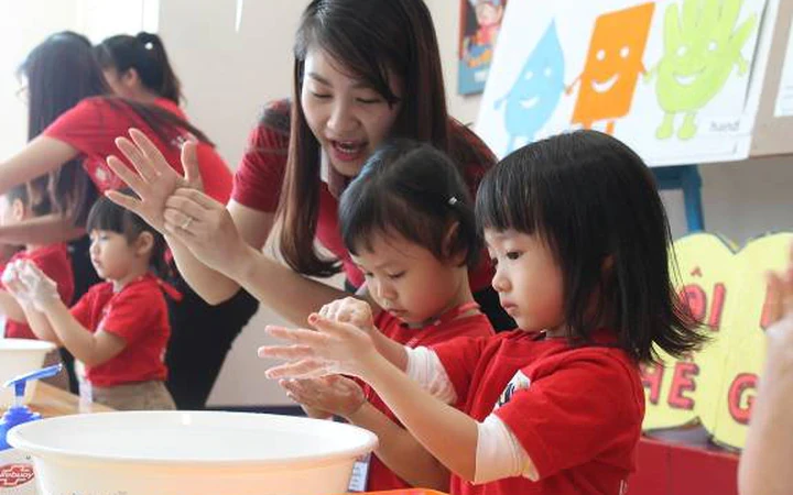 chuyen-gia-chi-cach-phong-benh-cho-tre-mua-tuu-truong1564590864-1788774318.webp