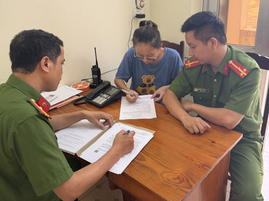 khoi-to-nguyen-chung-thuy-1788852409.png