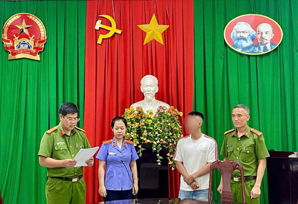 khung-bo-phu-nu-bang-video-nhay-cam-1789610101.png