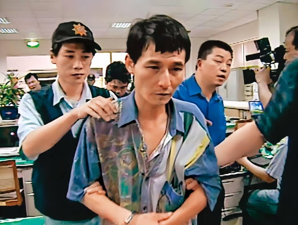 goc-khuat-vu-sat-hai-cu-ong-76-tuoi-vo-tre-tron-biet-tam-cung-nghi-van-ve-khoan-tien-ty-boc-hoi-dsp-2-1790050215.png