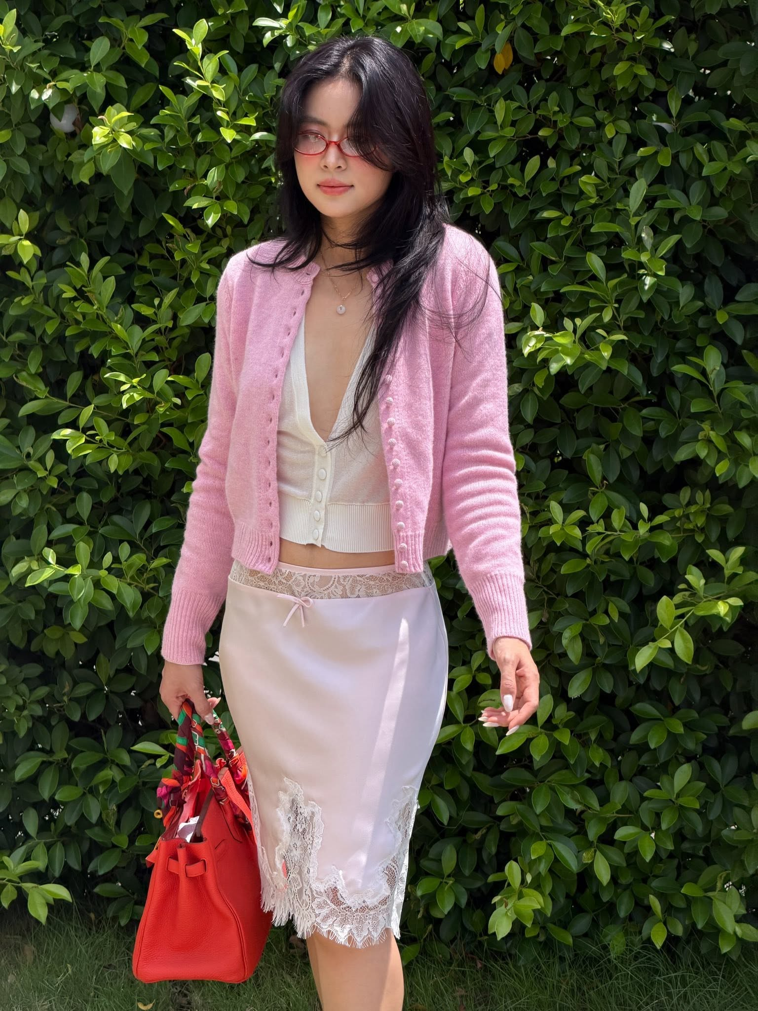 hoang-thuiy-linh-7-1790409054.png
