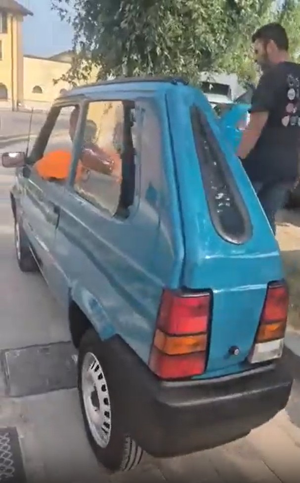 2-1790665593.jpg