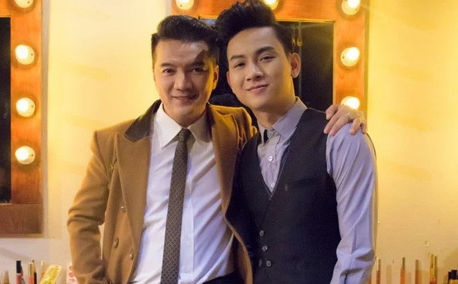 hoi-ngo-hoai-lam-tai-dam-cuoi-sau-10-nam-dam-vinh-hung-xot-xa-noi-ve-tin-don-thay-tro-1-1791514446.jpg