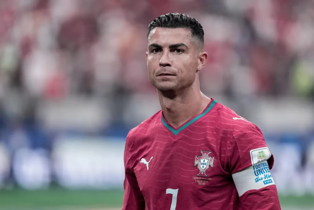 ronaldo-roi-bo-dao-nha-trong-cay-dang-kich-ban-toi-te-da-duoc-du-bao-tu-mua-he-2018-3-1791519207.webp
