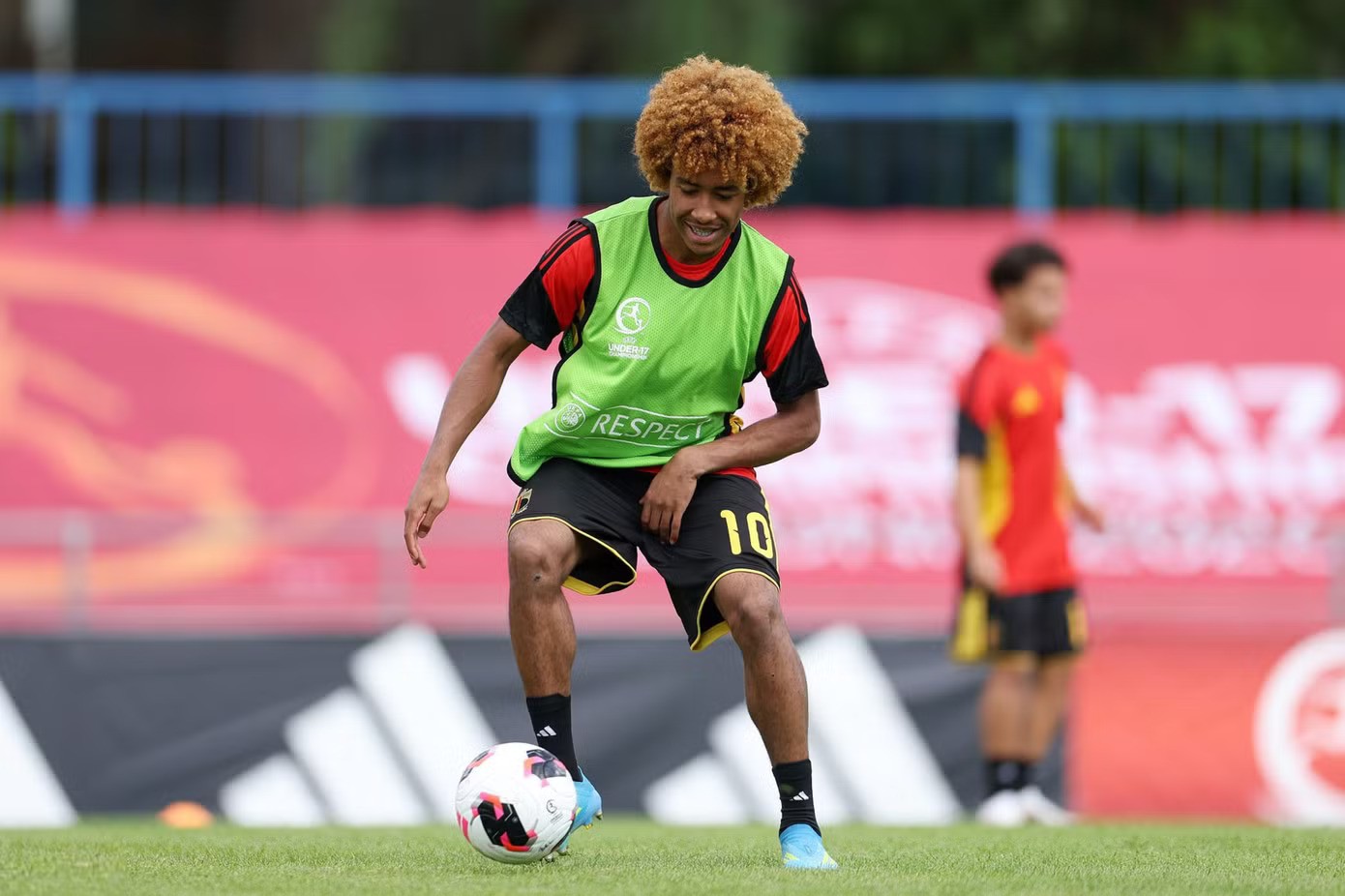 u17-viet-nam-nghenh-chien-dan-sao-trieu-euro-cua-u17-bi-tai-world-cup-2026-2-1791781150.jpg