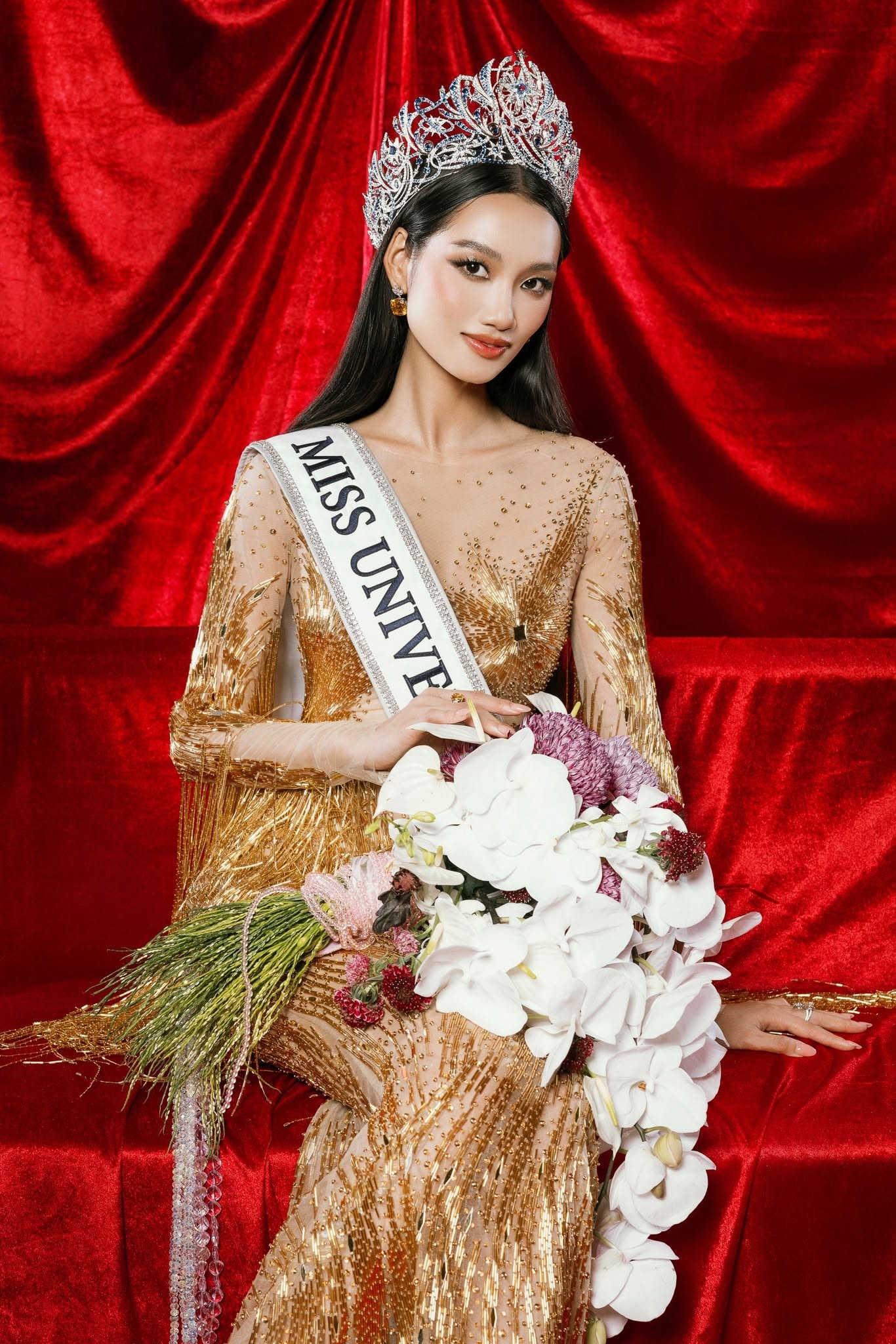on-ao-nhom-chat-cong-kich-ky-duyen-hoa-hau-quynh-anh-chinh-thuc-len-tieng-giua-tam-bao-2-1791947847.webp