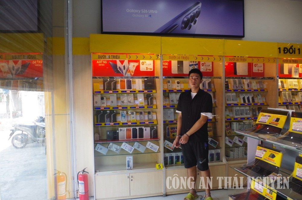 la-hoang-son-1792121997.png