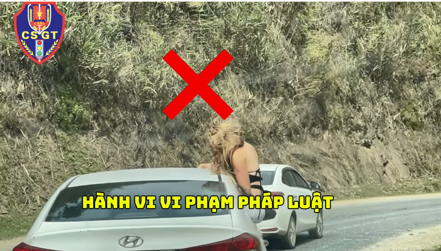 ngoi-tren-cua-xe-1792215603.png