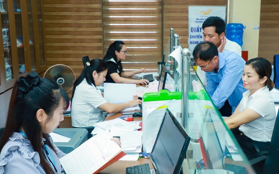 tieu-chi-danh-gia-cong-chuc-1766718800728165038012-47-0-1203-1850-crop-17667188081151363938937-1792305624.jpg