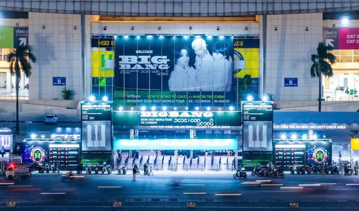 chi-hang-chuc-trieu-gap-lai-thanh-xuan-khan-gia-tre-noi-gi-ve-concert-bigbang-4-1792817123.jpg