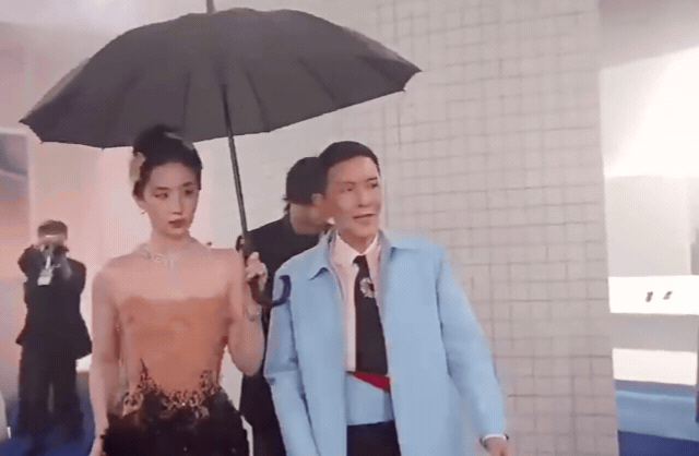 than-tien-ty-ty-nhan-y-kien-trai-chieu-vi-thai-do-22phot-lo-dan-em-tai-su-kien-2-1793012409.gif