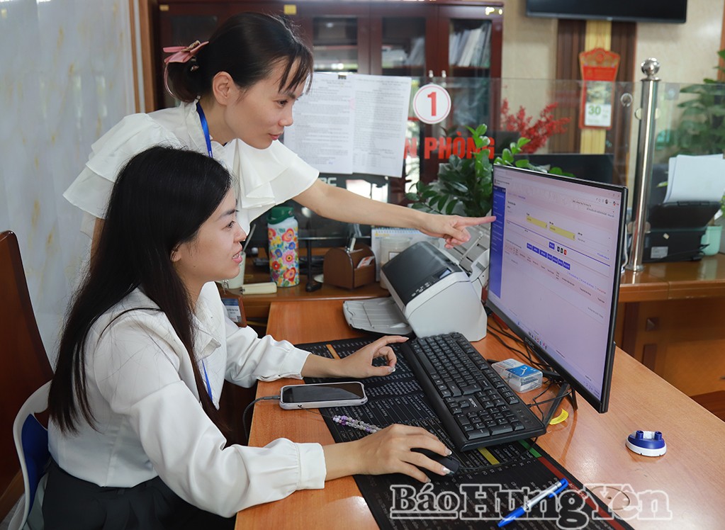122700-can-bo-cong-chuc-xa-khoai-chau-tich-cuc-hoc-hoi-trao-doi-nghiep-vu-thuc-hien-nhiem-vu-chuyen-mon-08341429-1793187081.jpg