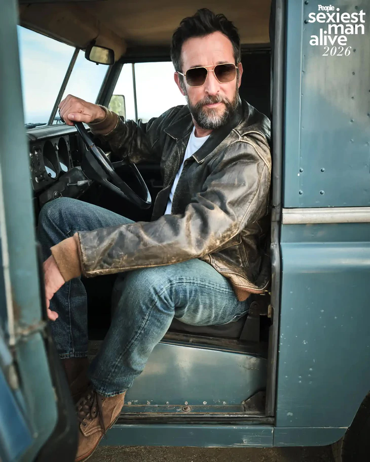 noah-wyle-4-1793159674.png