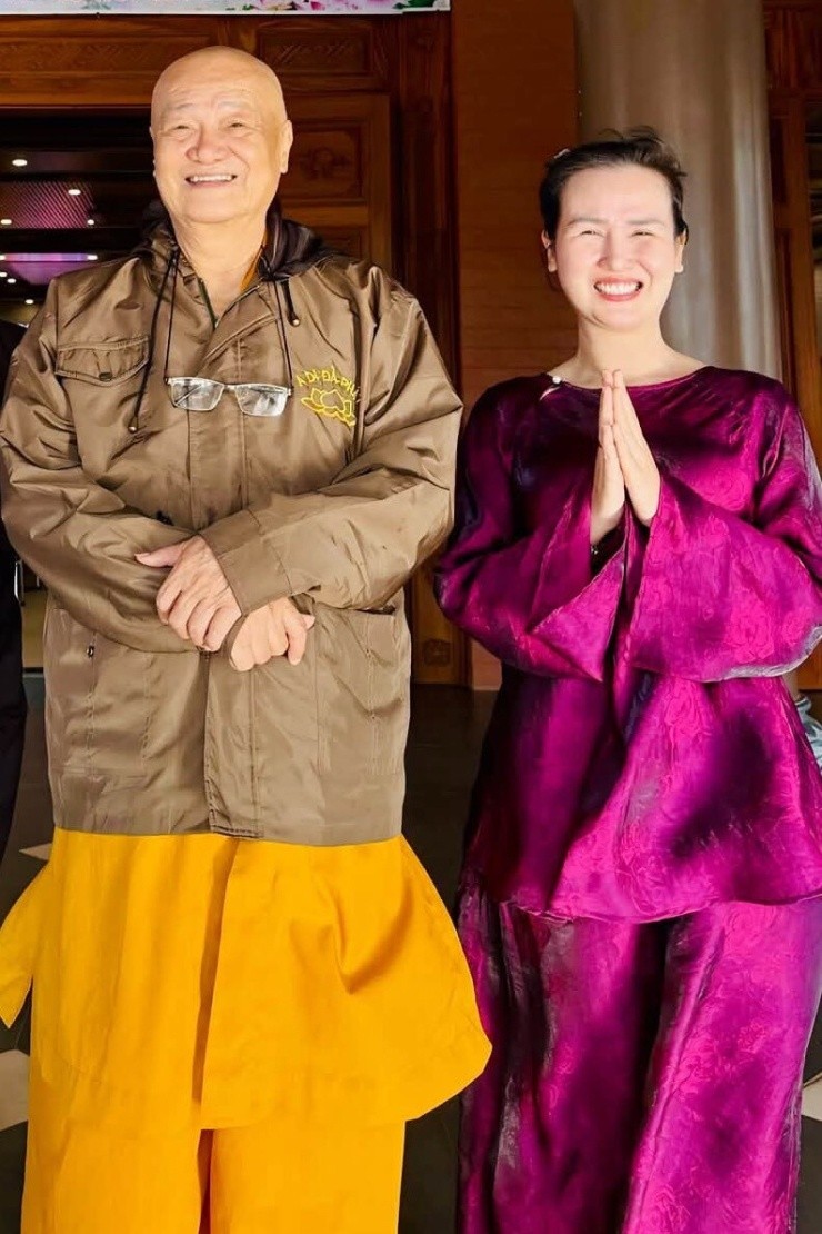 cung-nhat-kim-anh-di-tu-tap-vo-ha-tram-tiet-lo-dieu-dac-biet-ve-nguoi-bo-xuat-gia-1-1793269785.jpg