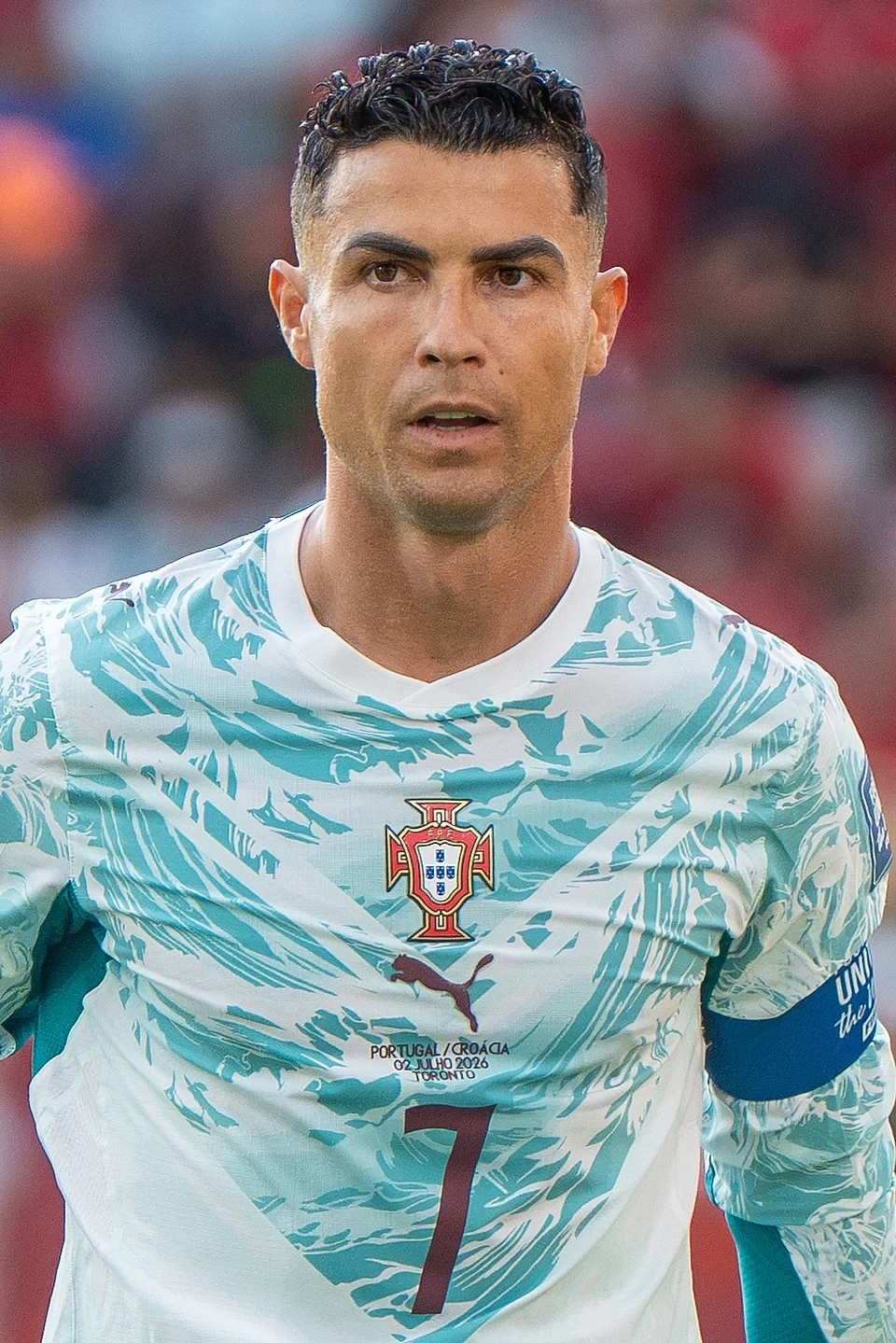 ronaldo-vuot-messi-am-danh-hieu-qua-bong-vang-vi-dai-nhat-lich-su-3-1793245477.webp