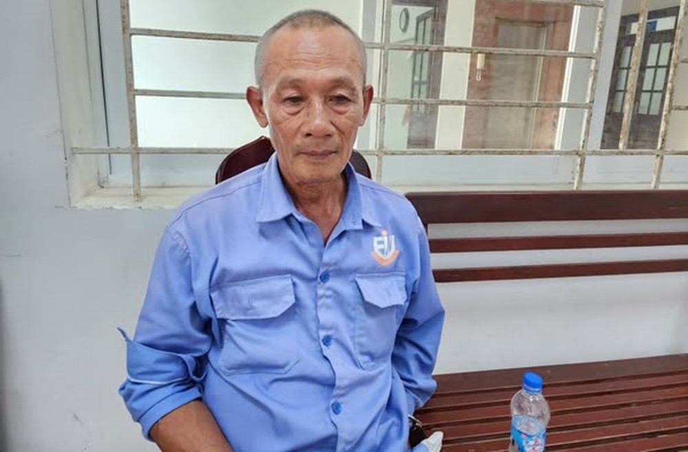 loi-khai-cua-ga-dan-ong-chan-xe-sat-hai-tinh-nhan-tren-duong-di-lam-83060-1744362356.jpg