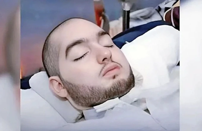 sleeping-prince-jfif-175306024-2184-3882-1753060714-1753075599.webp
