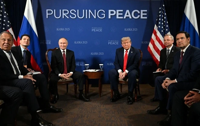 2025-08-15t213717z-1213319154-rc2x7gaok6oe-rtrmadp-3-ukraine-crisis-summit-min-1755304703.webp
