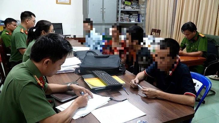 ban-than-campuchia-lua-dao-truc-tuyen-quang-ngai-cong-an-1-1758859374338937738424-1758874193.webp