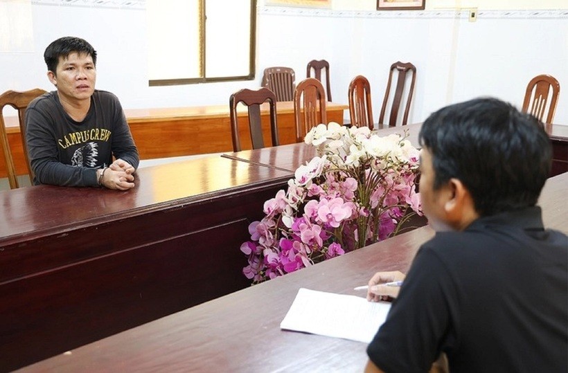 doi-tuong-truy-na-trong-vu-cuop-giat-tai-chua-kim-tien-sa-luoi-khi-ve-tham-than-1-18550999-1759116170.jpg