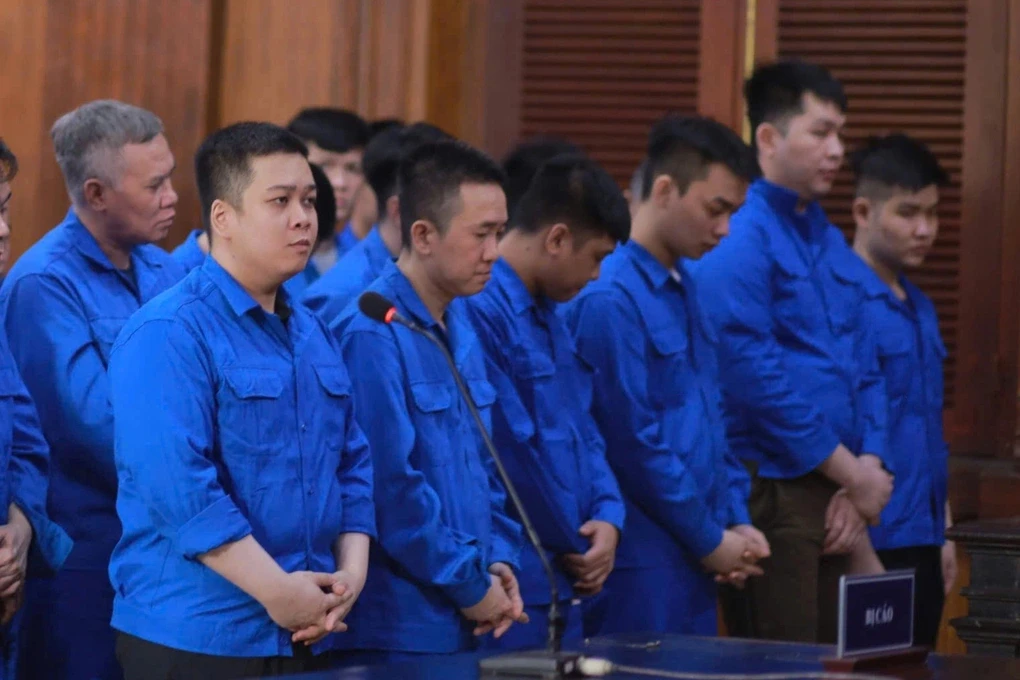 trom-sung-o-bao-tang-mang-len-mang-xa-hoi-rao-ban-1-edited-edited-1773042422289-1773046711.webp
