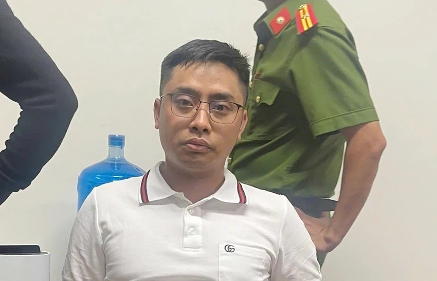 hanh-trinh-tron-chay-cua-bui-din-1745053165.jpg
