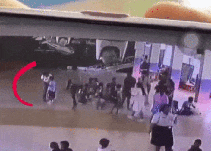 ezgif-man-in-thailand-jump-kicks-child-s-head-after-boy-allegedly-played-rough-with-his-son-1747803298.gif