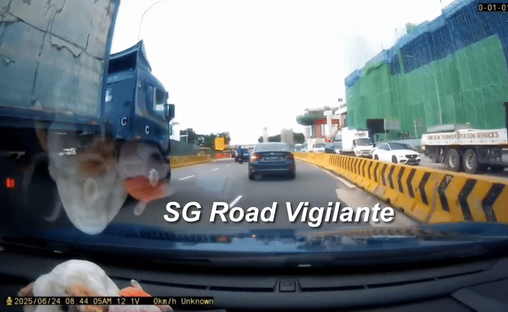 jurong-truck-gif-2-truck-changing-lanes-in-jurong-hits-car-sends-it-spinning-into-another-car-1750925219.gif
