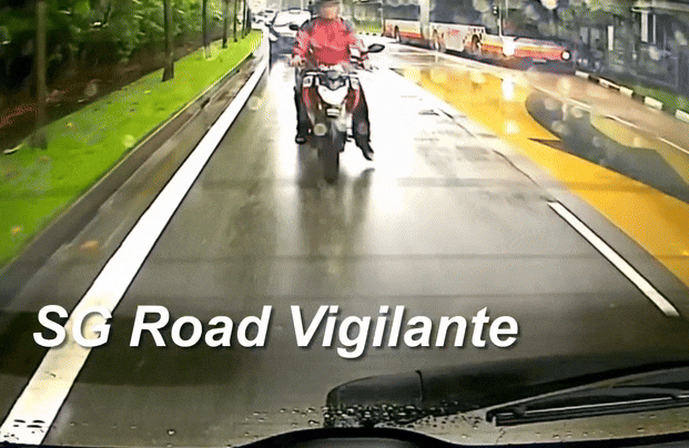 bukit-timah-motorcyclists-gif-3-2-motorcyclists-crash-into-each-other-in-bukit-panjang-after-car-brakes-to-avoid-bus-1752220452.gif