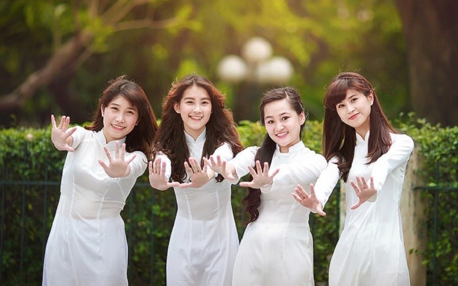 ao-dai-hoc-sinh-17425268495051809634927-0-0-469-750-crop-17425268527131017924907-1742627197.jpg