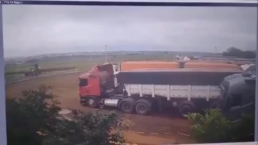 9d669d0a00798478d0a5225f44b9103a-1792403153.mp4