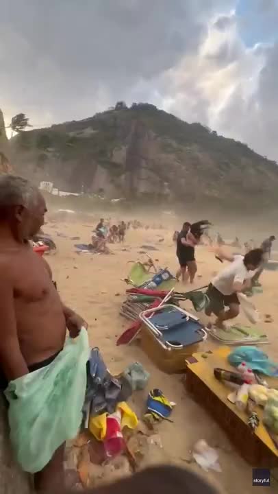 canh-tuong-hoang-loan-tai-bai-bien-o-brazil-ngay-29-thang-7-nam-1785553378.mp4