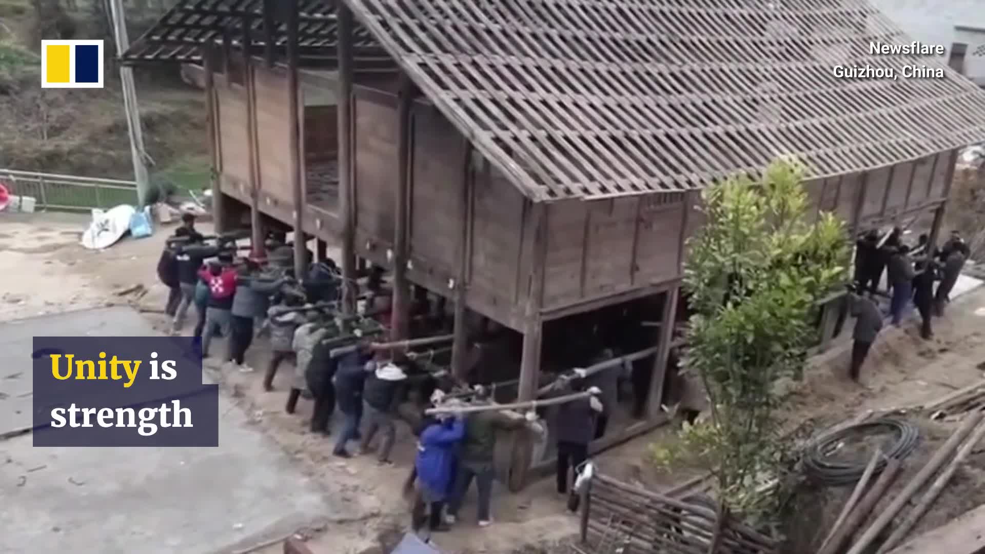 chinese-villagers-help-neighbour-move-house-literally-1741683999.mp4
