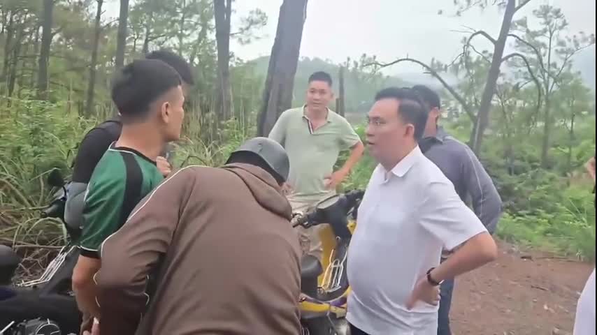 clip-canh-sat-khong-che-doi-tuong-cuop-ngan-hang-o-quang-ninh-1748658630.mp4