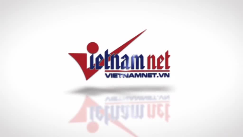 clip-gac-chan-tu-dong-nang-len-khi-tau-hoa-lao-den-rat-nhanh-1755688931.mp4
