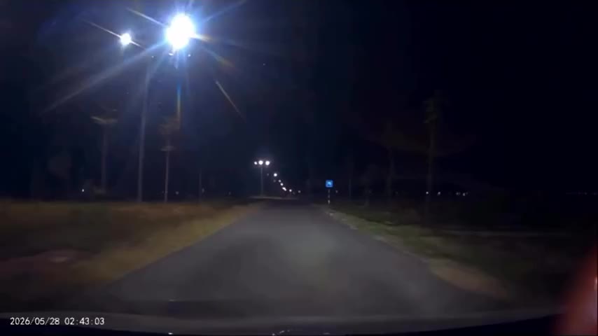 co-gai-chan-dau-taxi-cau-cuu-luc-3-gio-sang-giong-run-run-ke-nguyen-nhan-1780062458.mp4