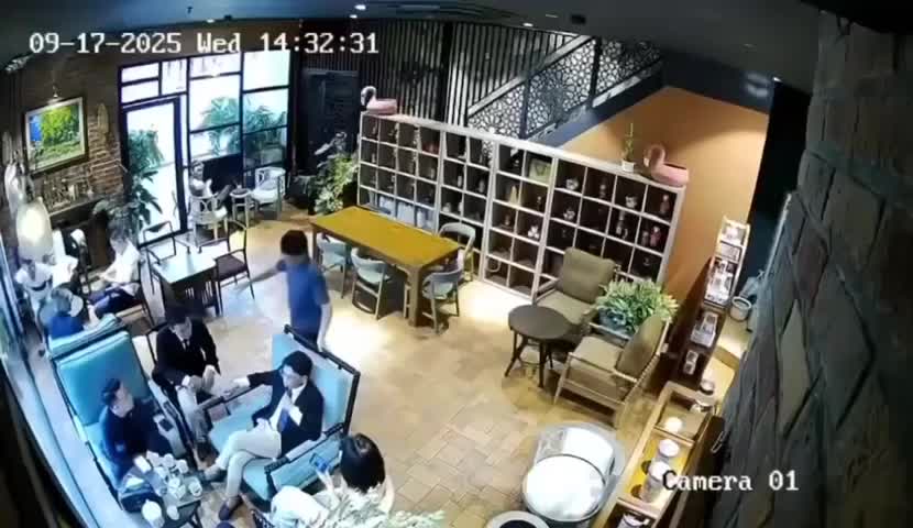 dien-bien-moi-vu-nguyen-van-thien-bi-bat-va-clip-gay-soc-tai-quan-ca-phe-1765425051.mp4