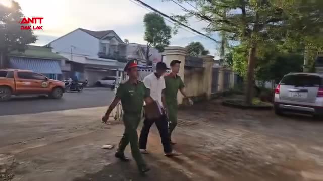 fsavecom-reels-dak-lak-buc-tuc-vi-vo-uong-bia-chong-tuo-media-1798640971417288-004-360p-1791282482.mp4