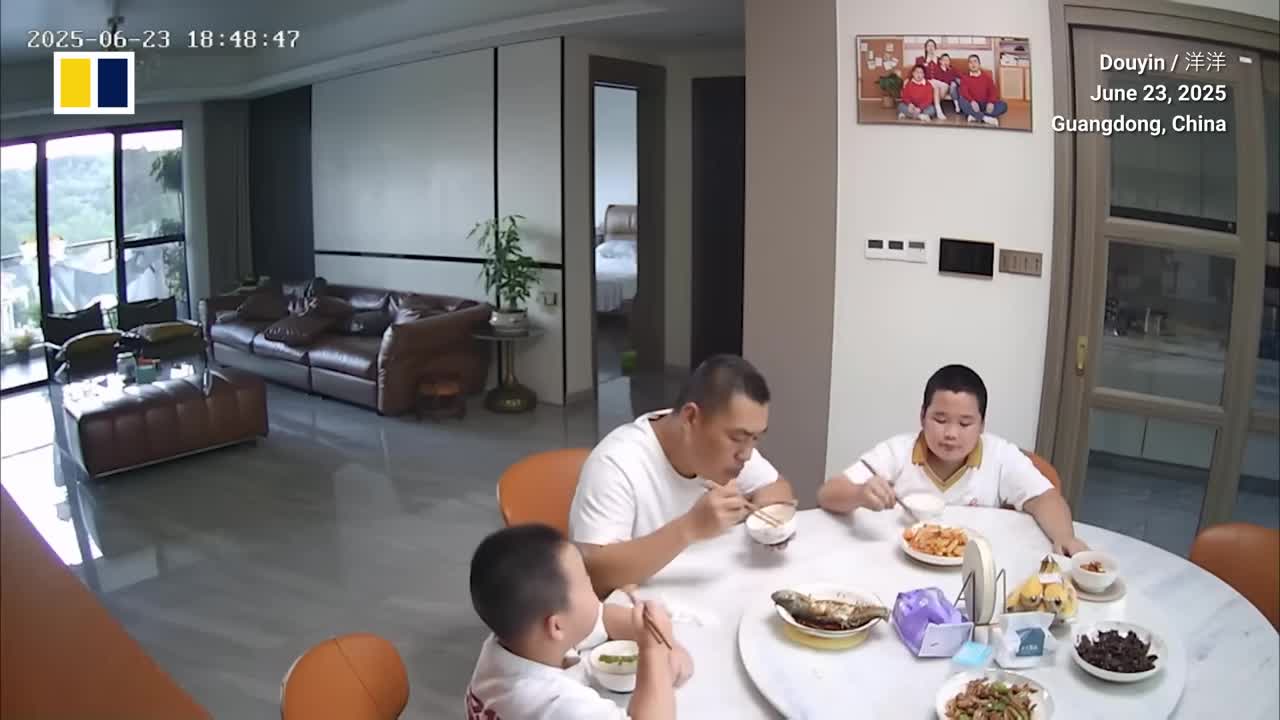 hungry-boy-in-china-undeterred-by-quake-1750931096.mp4