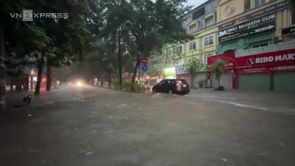 khu-do-thi-xa-la-phuong-ha-dong-ngap-sau-1759796924.mp4