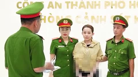loi-khai-cua-ngan-98-cong-an-da-lam-viec-voi-ca-si-luong-bang-quang-tuoi-tre-1760406578.mp4
