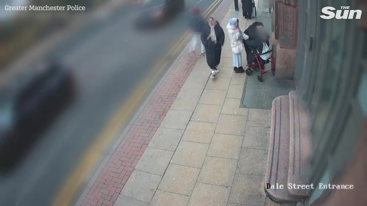 moment-gang-of-female-thieves-hug-oap-97-to-snatch-bracelet-from-1784272163.mp4