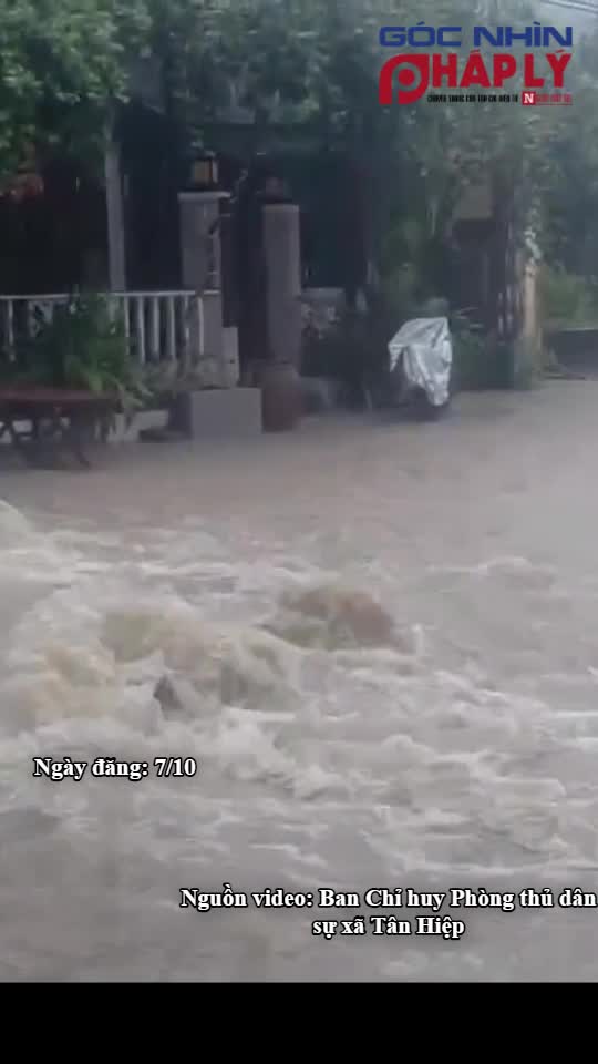 nuoc-lu-cuon-cuon-nhu-thac-do-ve-khu-dan-cu-o-cu-lao-cham-2-1791367308.mp4