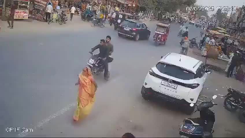 raebareli-eka-bra-fara-hata-eda-rana-ka-ma-1741139316.mp4