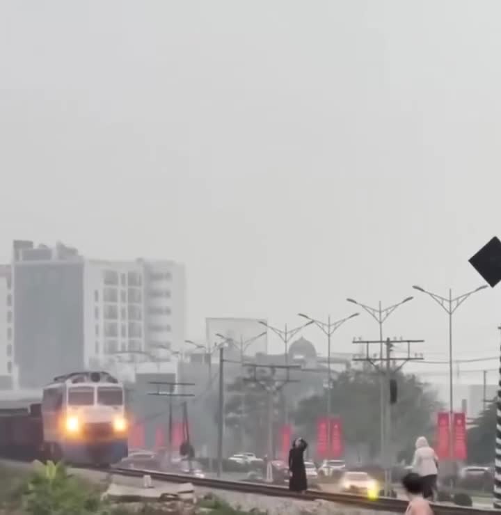 snapsave-1742166548.mp4