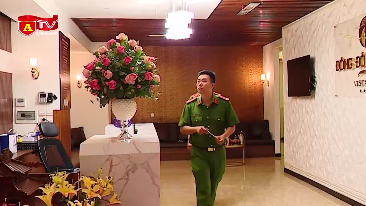 thu-doan-tinh-vi-cua-duong-day-mai-dam-nup-bong-massage-chuyen-trang-an-ninh-thu-do-bao-cong-an-nhan-dan-1753773193.mp4