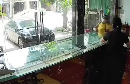tiem-vang-594-video-convertercom-1777642391.mp4
